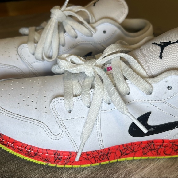 Jorden/ nike air/ low Gs (multi color) - Picture 4 of 5